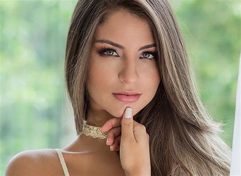Bella da Semana.